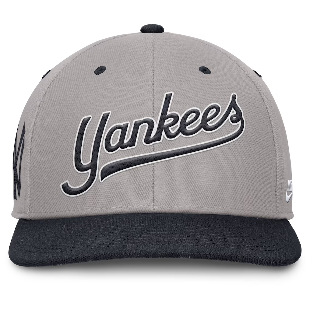 navy-new-york-yankees-cooperstown-collection-pro-performance-snapback-hat_ss5_p-201205678+pv-3+u-89rafmydf85as2cppgdx+v-eztfktsguhupjroy3vyo.webp