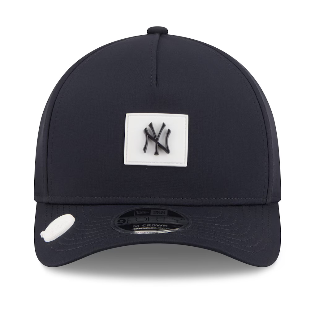 mens-new-era-navy-new-york-yankees-2026-clubhouse-9forty-a-frame-adjustable-hat_ss5_p-203181525+pv-2+u-wav6nattk2fnfsxpcrig+v-pxbt8tu5jra1o84yc8cn.webp