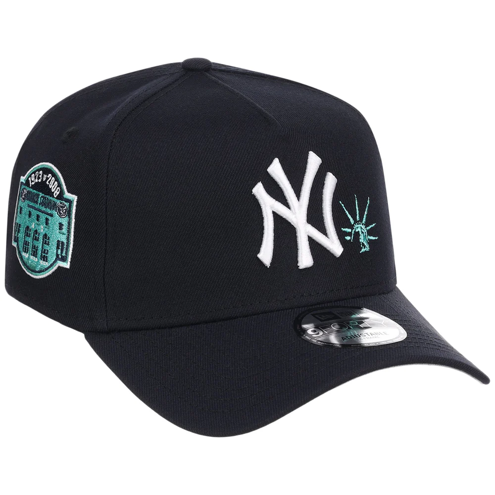 New York Yankees - New York Crown the City - Liberty Element New Era 9FORTY - Navy/Navy