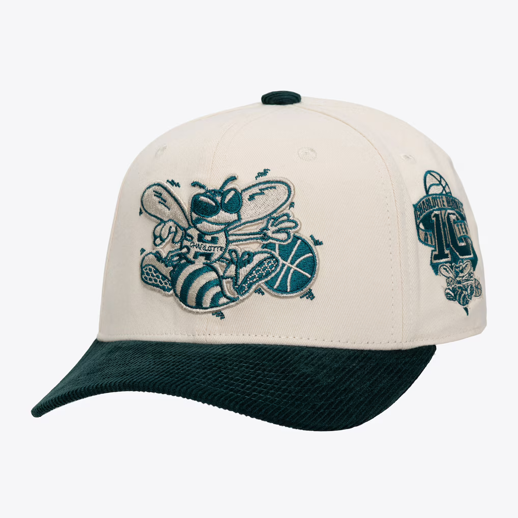 Charlotte Hornets Mitchell & Ness Two-Tone Pro-Crown Adjustable Hat - Cream